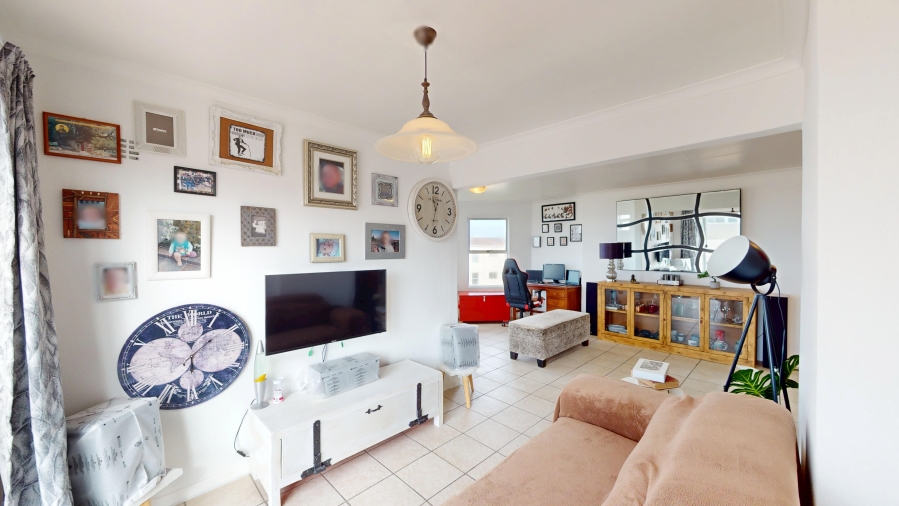2 Bedroom Property for Sale in Westcliff Western Cape